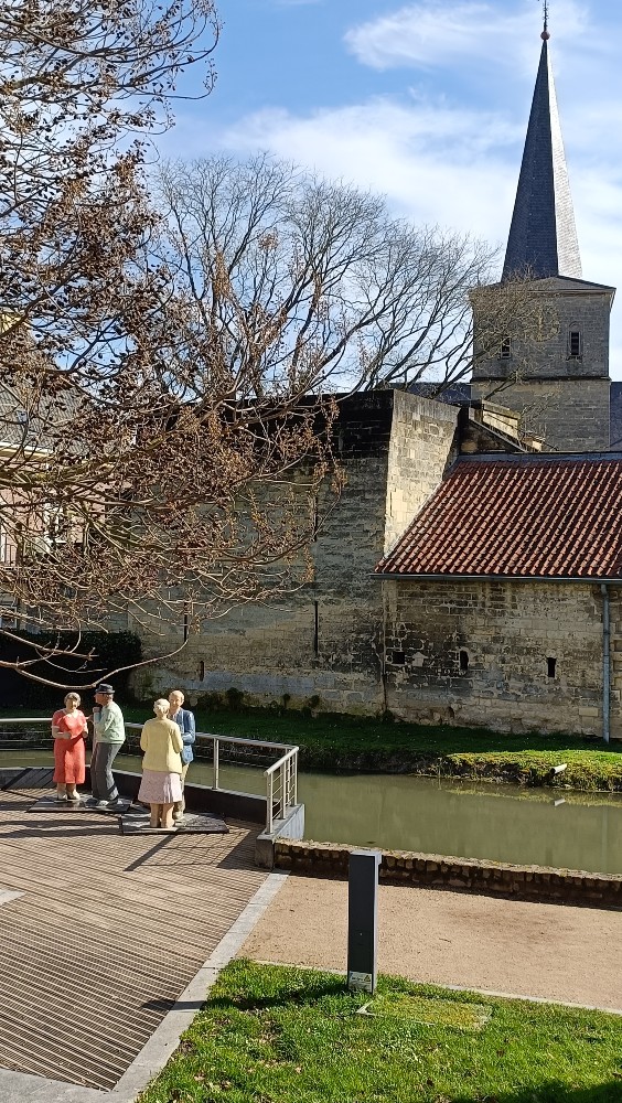kletsendemensen-aan-water-Valkenburg
