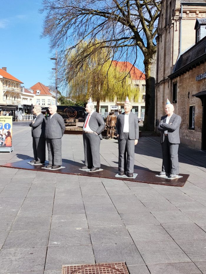 Alltags Menschen sculpturen voor vvv